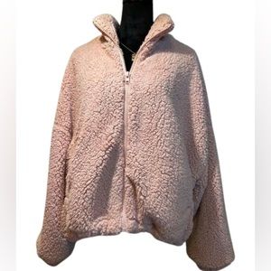 Urban outfitters Cozy pink fleece sweatchirt. Puffed sleeves. Size XL.